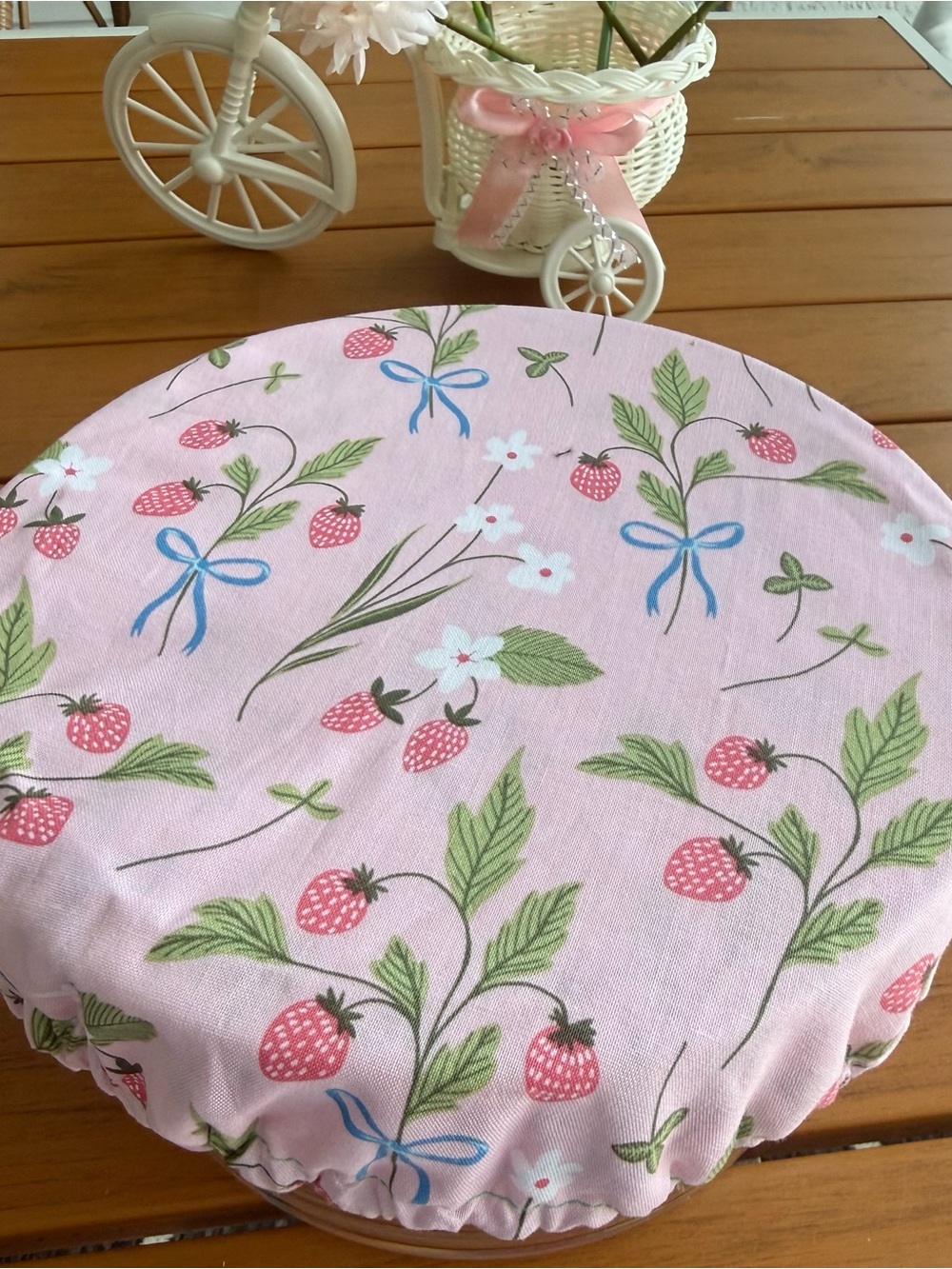 Pink Strawberry Print Elastic Food Cover - Home Kitchen